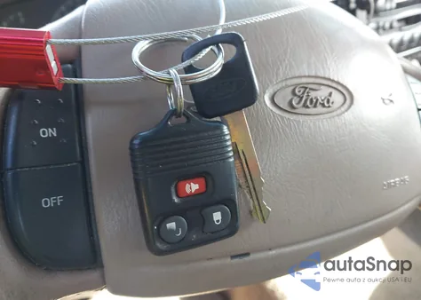 1998 Ford F-150 Lariat/Standard/Xl/Xlt from USA, damaged, VIN 1FTZX17W8WNC30044